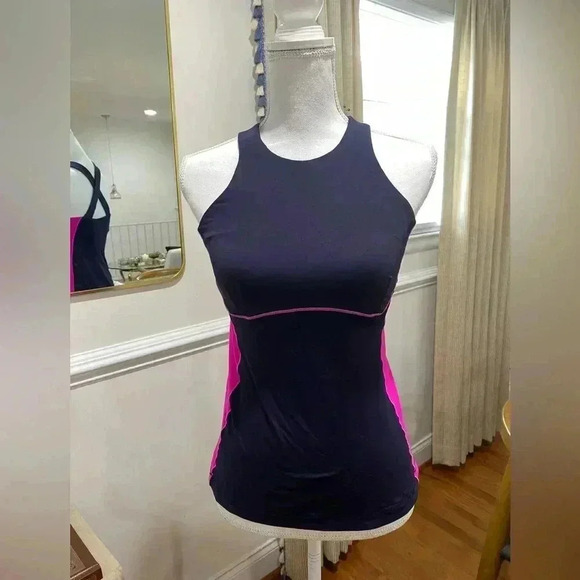 Lululemon Spin It To Win It TankIn Black Swan/ Raspberry Size 6 - Picture 4 of 9